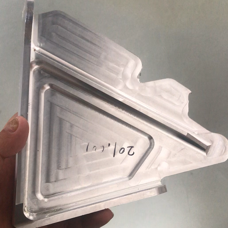 汽車零件去毛刺拋光清洗